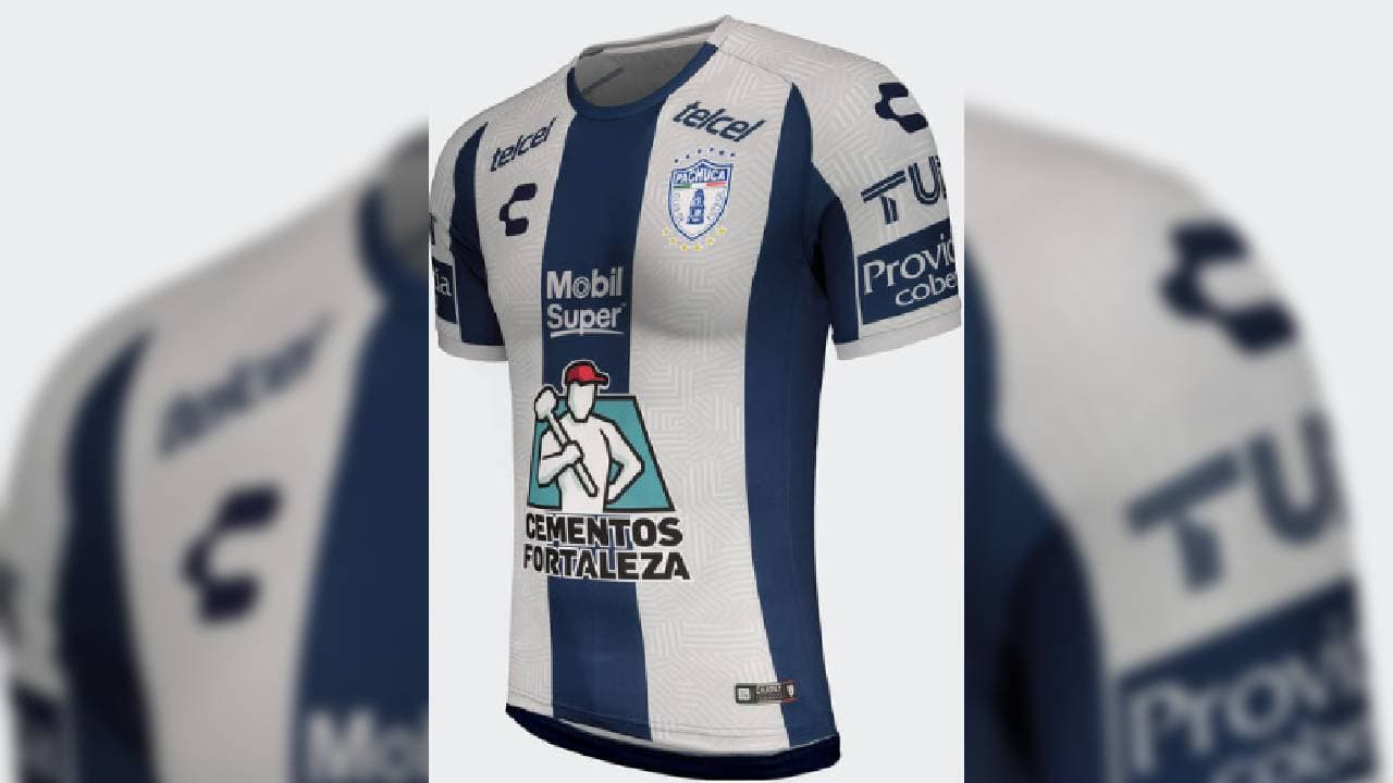 La playera que utilizarán los Tuzos como locales, será su clásica jersey con franjas rojas y blancas de manera vertical.