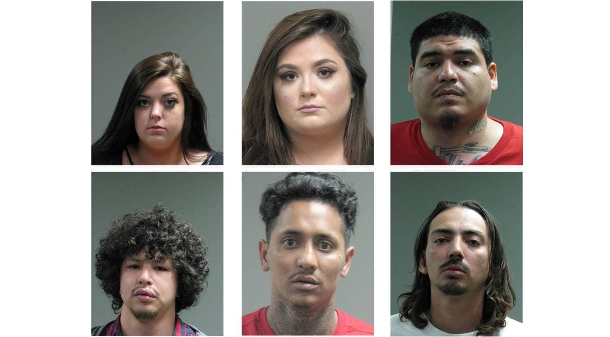 Arrestan a seis jóvenes durante una redada antidrogas en Rosenberg, Texas