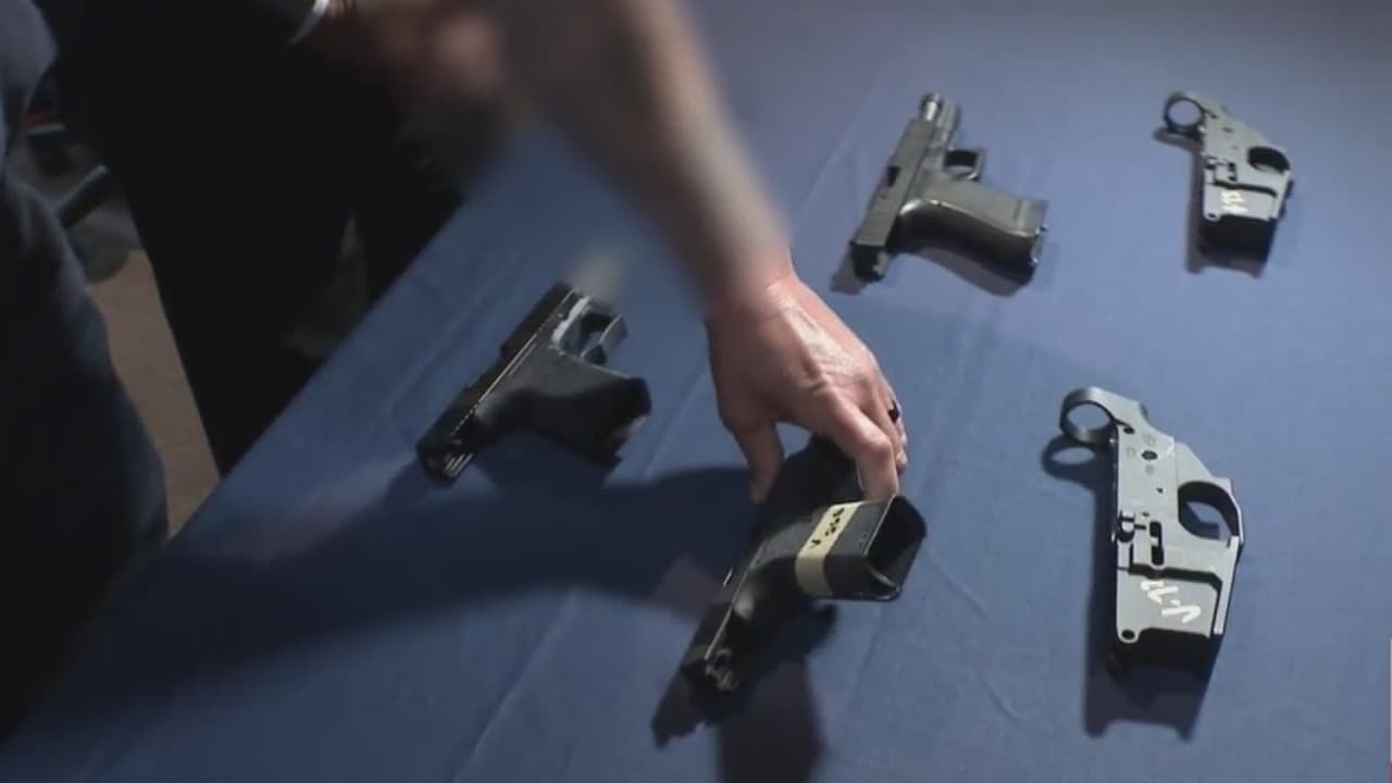 Armas fantasma: la amenaza sin rastro de los crímenes y tiroteos en las calles de Los Ángeles