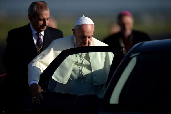 El avión de Alitalia (el A321 "Piazza Duomo-Lecce") aterrizó a las 13.00 horas (10.00 GMT) en el aeropuerto "Queen Alia" de la capital jordana,