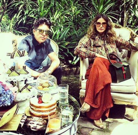 Siempre viste casual.