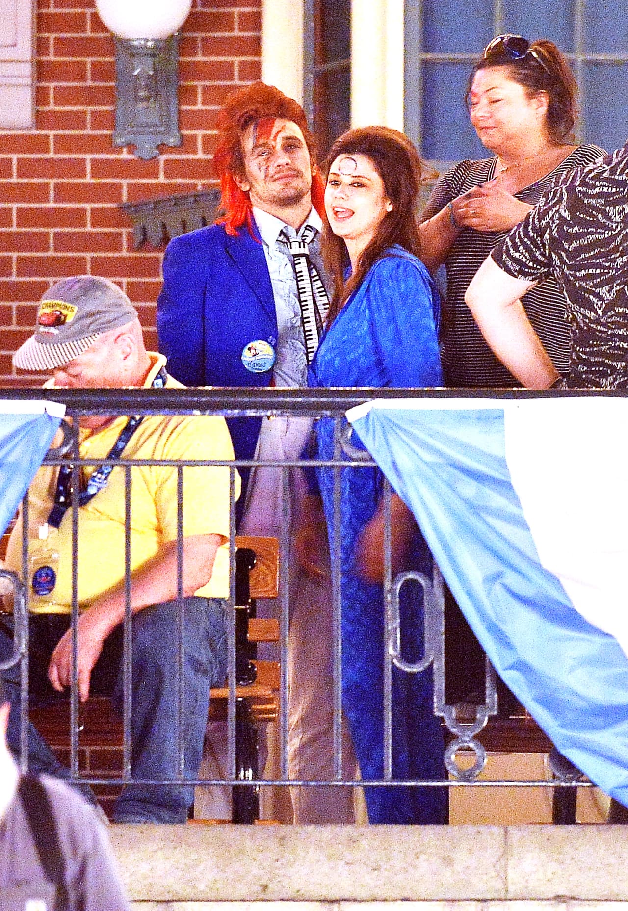 Esperando en la fila, como el resto de los turistas.