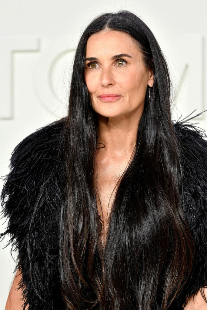 Ni Naomi Campbell ni Demi Moore tocaron el tema de los comentarios que recibió Moore por sus rasgos faciales.