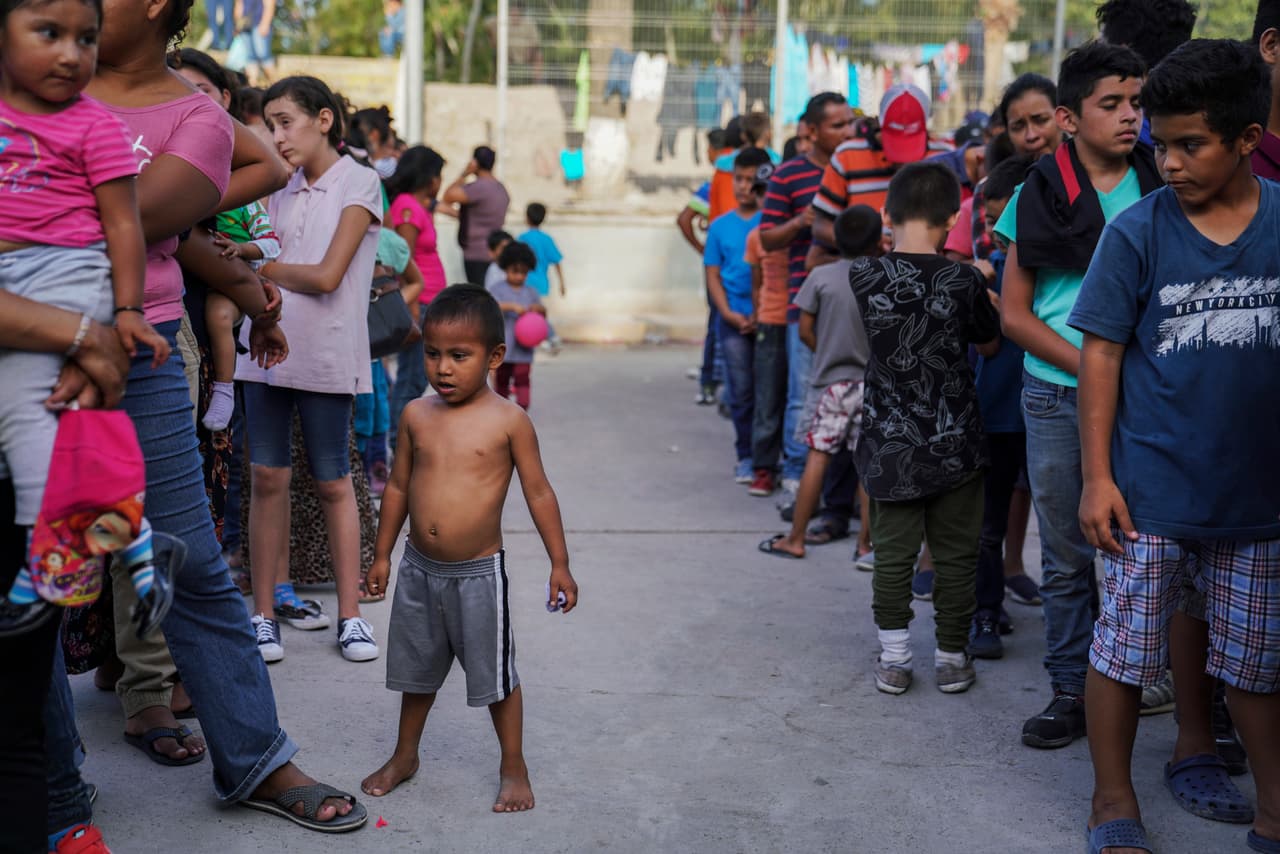 Éxito para el gobierno y tragedia para activistas: cumple un año el programa que ha devuelto a México a 60,000 migrantes