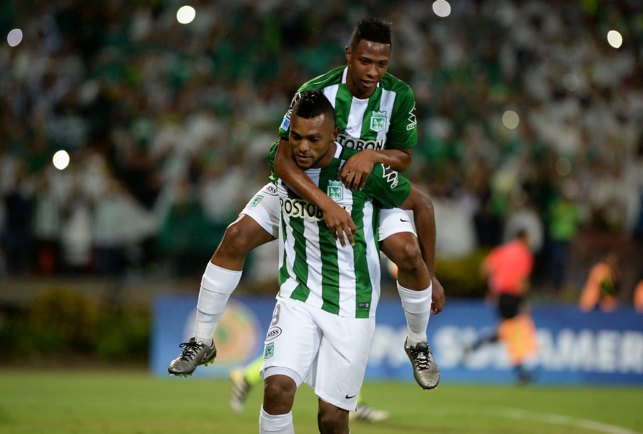 En su último partido anotó triplete contra Coritiba de Brasil en la Suramericana, llegó a 17 goles con su club y a un total de 39 en el 2016. Ahora está en semifinales del torneo y ve de reojo el Mundial de Clubes, donde podría ser rival de Real Madrid o incluso de América de México.