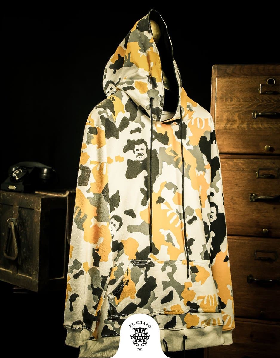 La empresa de Alejandrina Guzmán parece estar en conflicto con las prendas de vestir que planea vender Emma Coronel, esposa del mafioso. Mientras el proyecto de la mujer del capo sigue en el tintero, se reveló que EEUU investiga su presunta participación en la segunda fuga de ‘El Chapo’ en 2014.