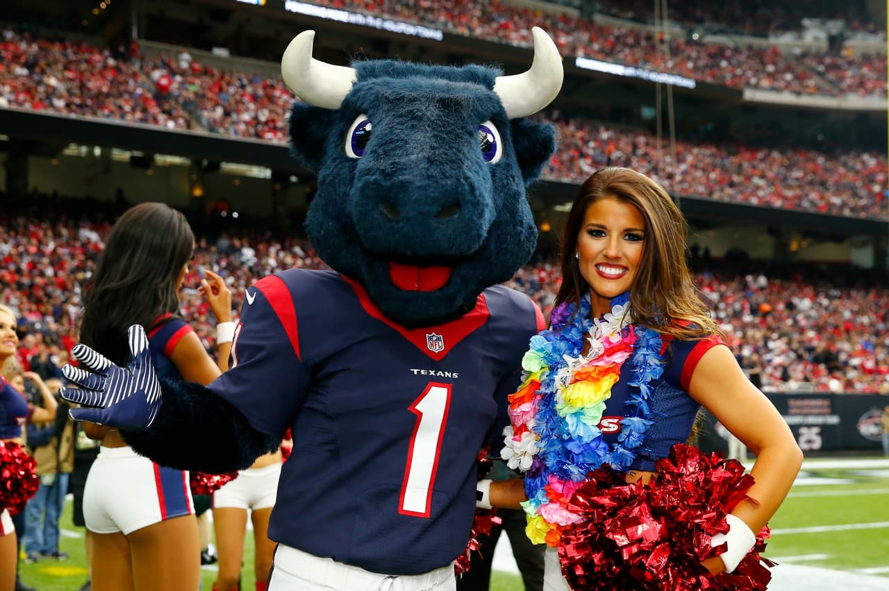 Cuatro años como porrista de los Houston Texans. Esta hermosura hará sus maletas rumbo a Hawaii para el Pro Bowl 2016.