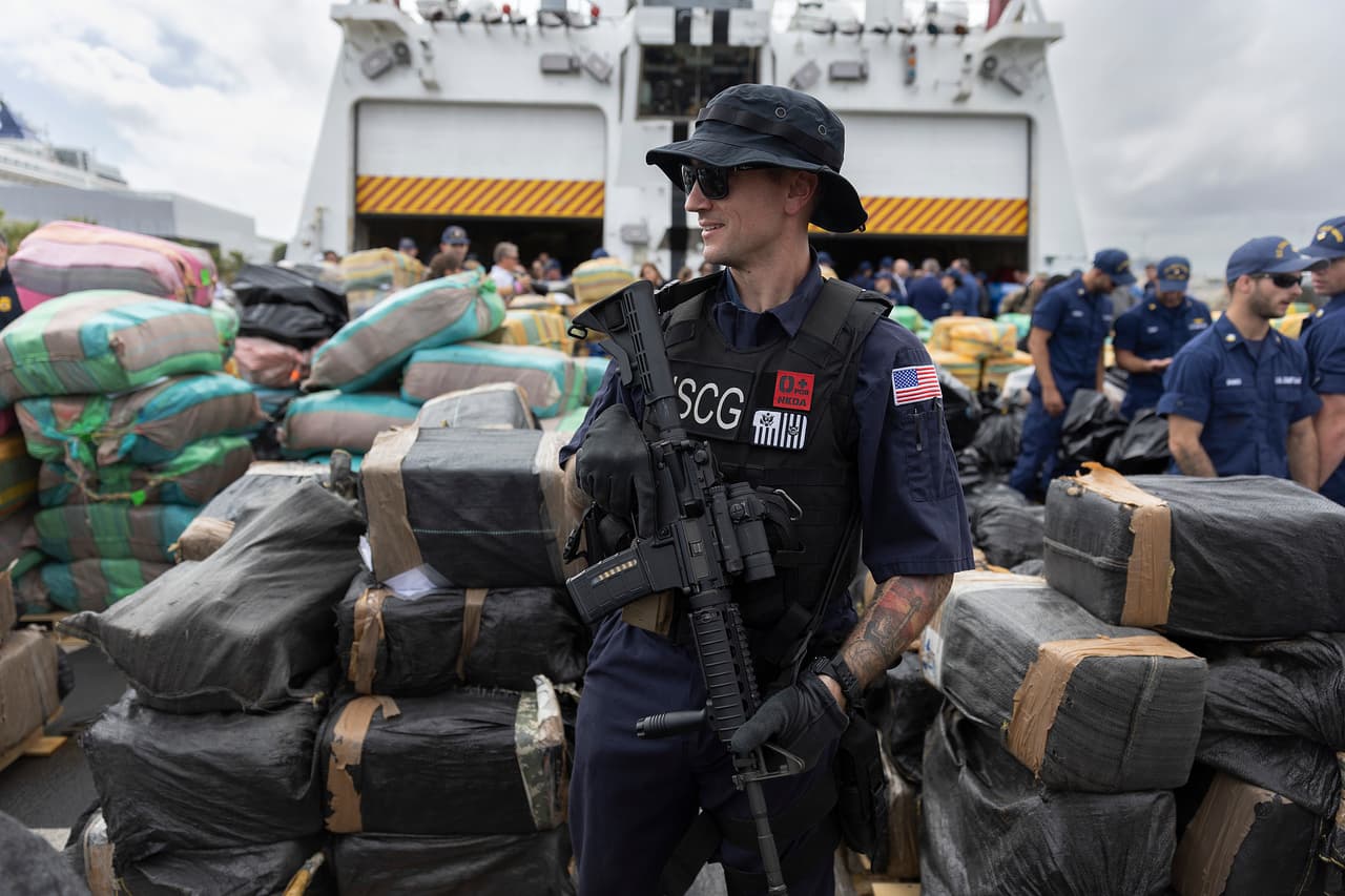 El destino de los miles de libras de cocaína y marihuana es la incineración.