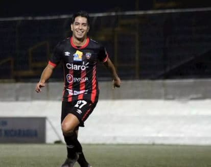 Fernando Villalpando se corona campeón de goleo en Nicaragua