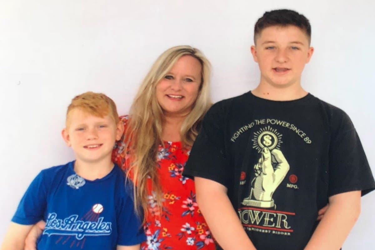 En el vehículo viajaban seis ocupantes, un hombre de 18 años al volante y cinco menores varones. 
<b>Drake Ruiz</b>, de 16 años, fue uno de ellos.