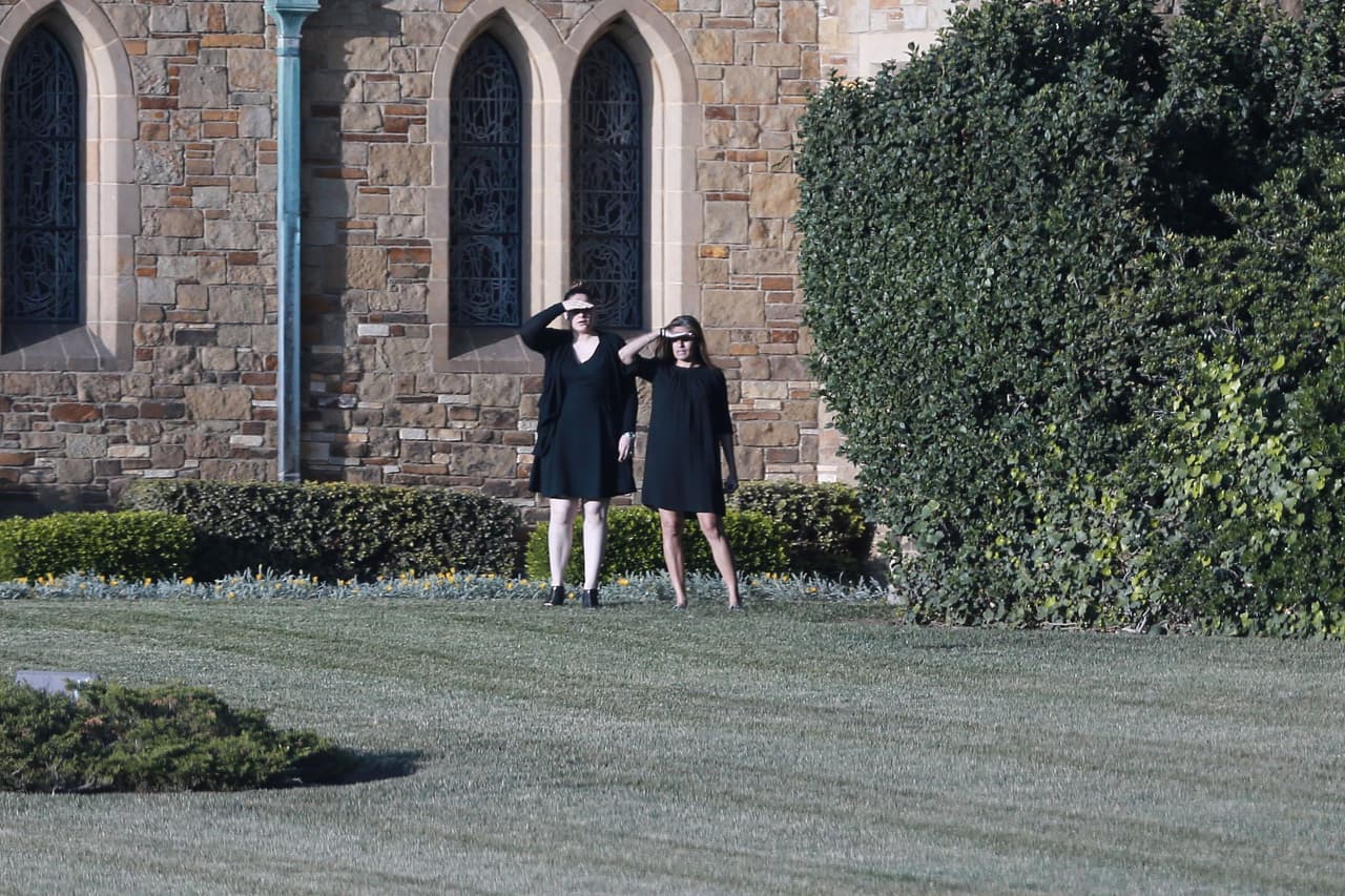 Hasta el momento la estrella de Hollywood no se ha expresado ante los medios sobre el fallecimiento de su hermano.