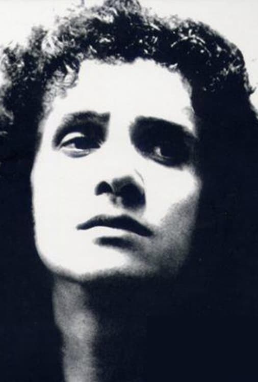 En 1972 estrenó el disco titulado 'Roberto Carlos', con el cual consiguió vender 1 millón de copias del mismo. Este álbum contiene clásicos como 'The Mountain' y fue uno de sus primeros hits en la industria discográfica.