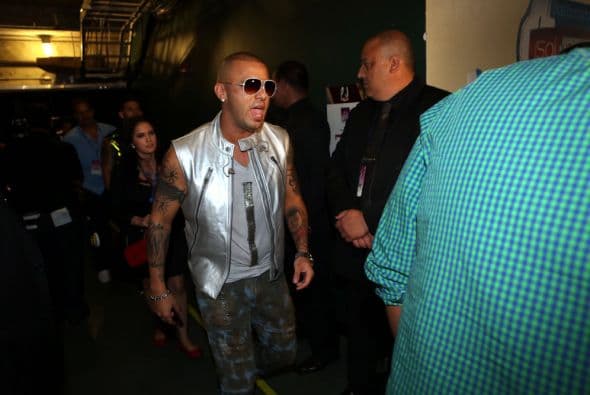 En exclusiva te llevamos detrás de cámaras en estos Premios Juventud 2014. Mira todo lo que pasó cuando las cámaras no estaban encendidas.