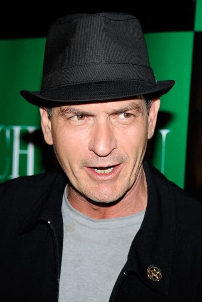 Según el diario español, uno de los actores que más dinero llegó a ganar por su participación en una serie de televisión fue Charlie Sheen.