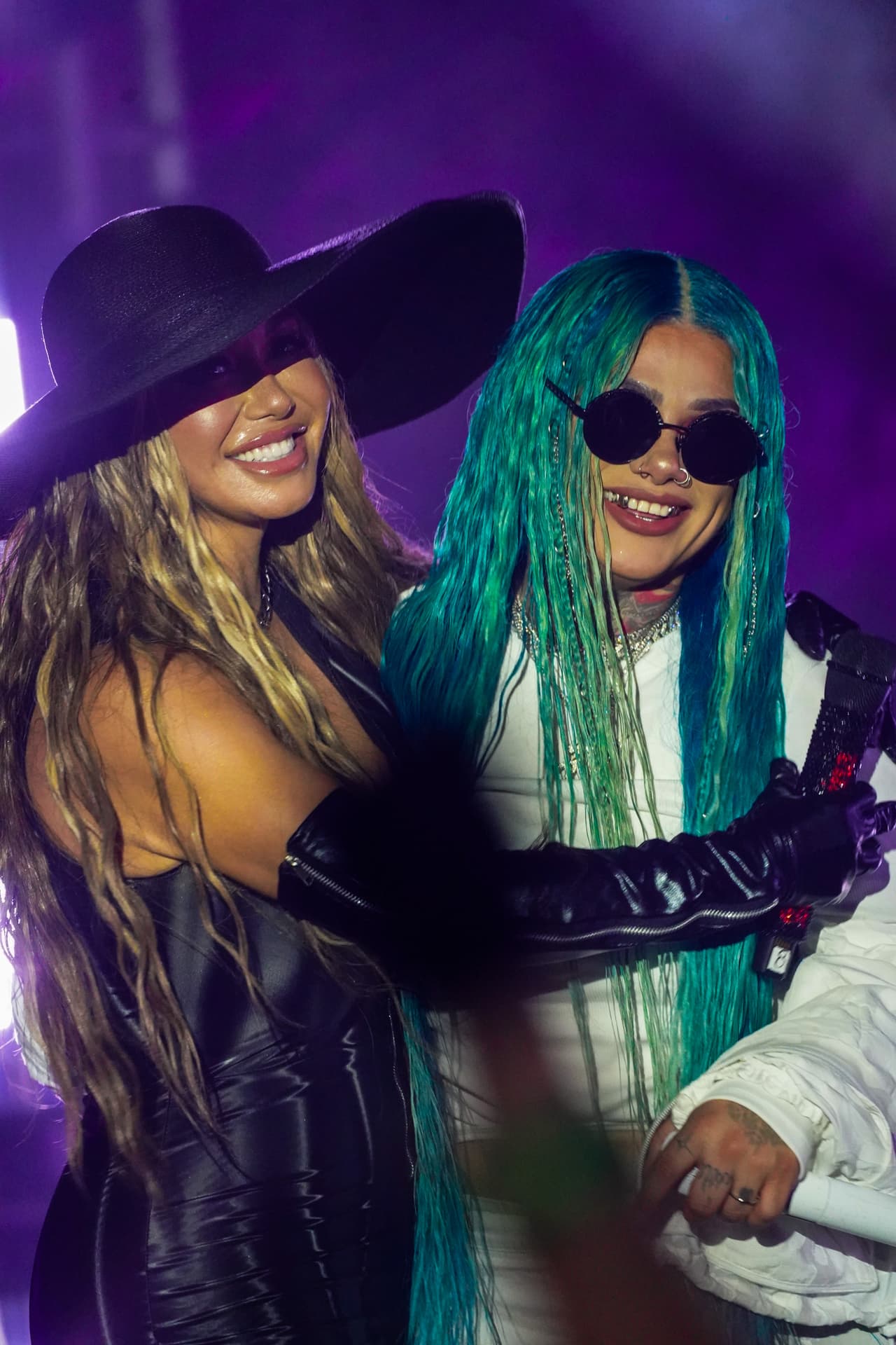 <h2 class="cms-H2-H2">Chiquis y Snow Tha Product </h2>
<br>
<br>Las artistas unieron sus estilos y estrenaron mundialmente el tema 'Ni Muerta'.
<br>