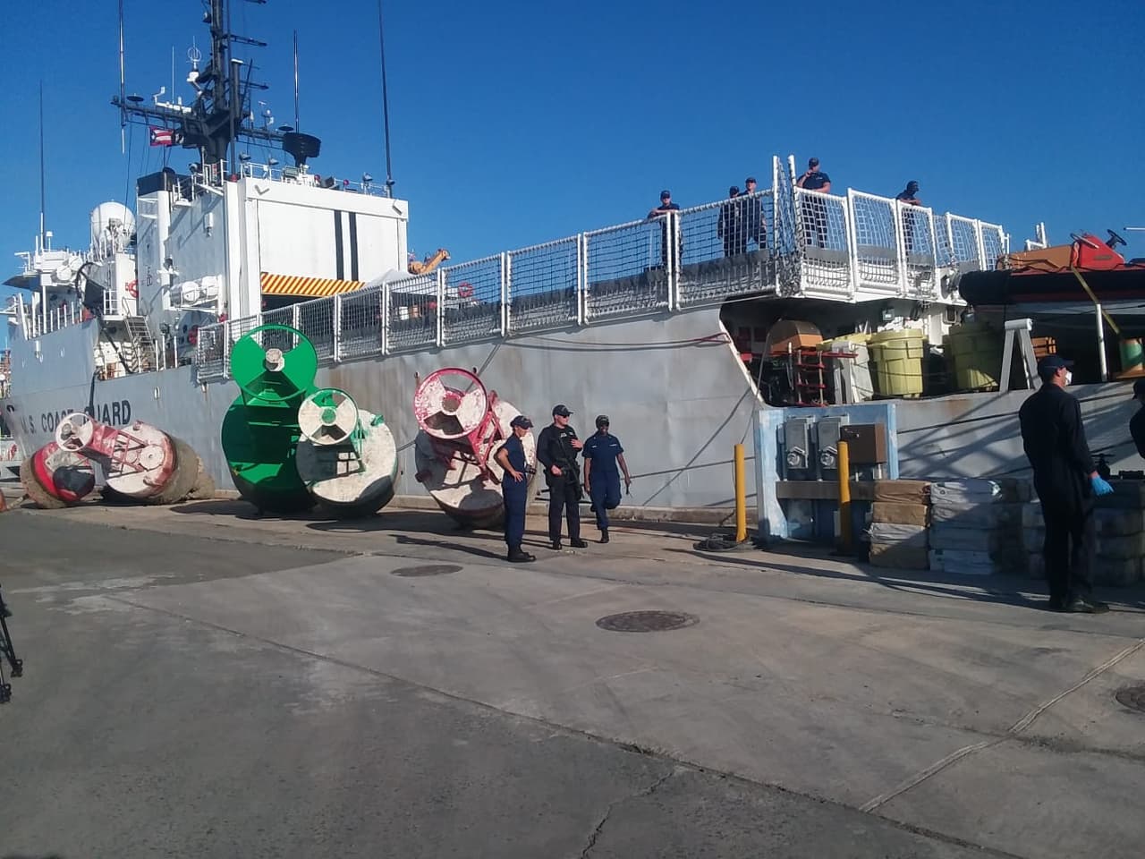 Autoridades ocupan cargamento de cocaína de sobre $46 millones en aguas del Caribe 