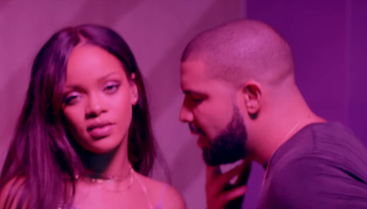 Y Drake muy apasionado a lo largo del clip.