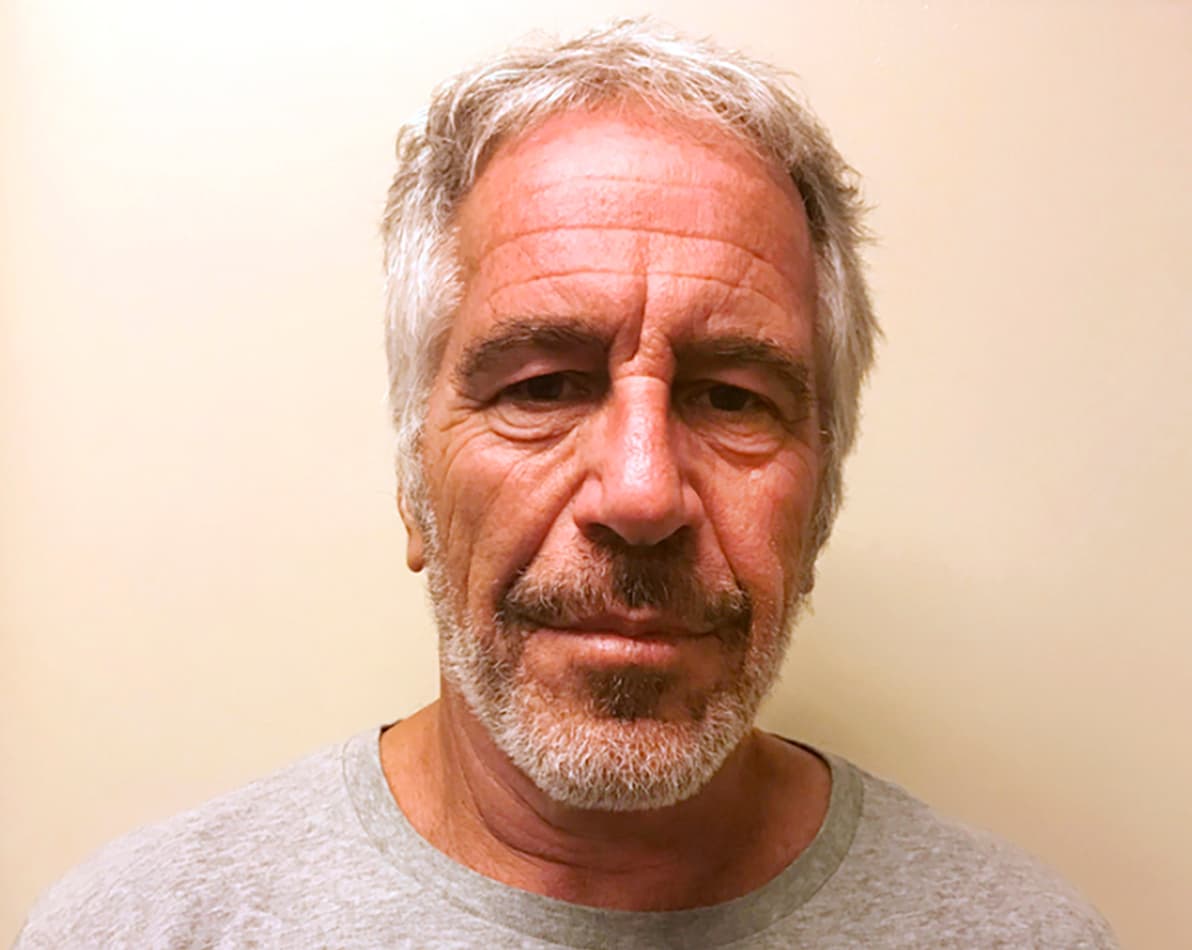 Qué es la temida 'lista Epstein', los documentos con los nombres de los socios cercanos del fallecido magnate acusado de abuso de menores
