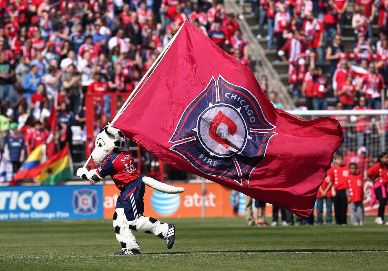 Chicago Fire se enfrenta a New England Revolution el 25 de julio en el Toyota Park, localizado en el 7000 South Harlem Avenue, Bridgeview, a las 7:30 pm. Precios a partir de $25 dólares.