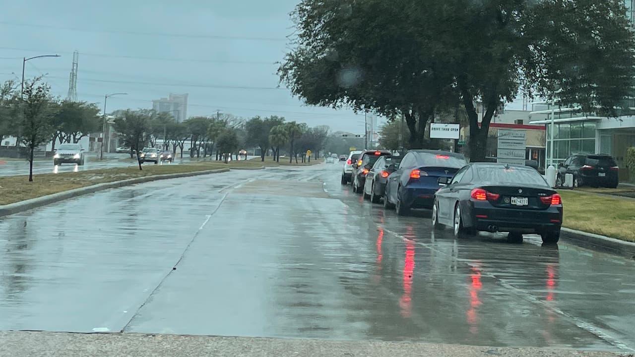 Las autoridades habían recomendado a la población prepararse con lo más básico para enfrentar el mal tiempo.