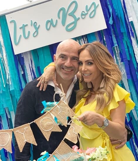 Después de unos meses, Zaba se reportó fuera de peligro y ahora presume con felicidad el ser madre por primera vez.