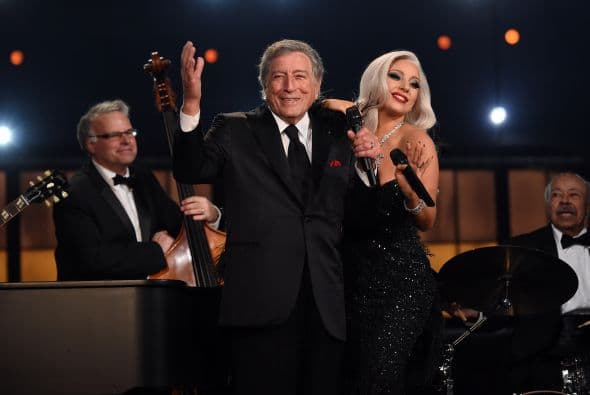 Juntos interpretaron el tema 'Cheek to Cheek'.