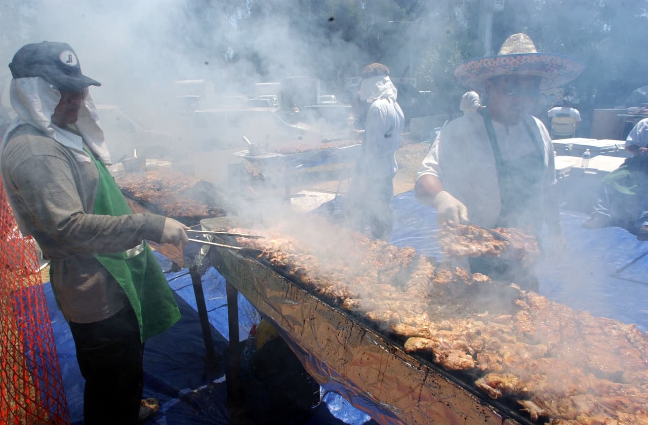 El evento se llevará a cabo en Christmas Hill Park en la cuadra 7050 de la avenida Miller por el Hospital Regional St. Louise. Estará abierto de 10:00 a.m. a 7:00 p.m. el viernes, de 10:00 a.m. a 8:00 p.m. el sábado y de 10:00 a.m. a 6:00 p.m. el domingo.
<br>