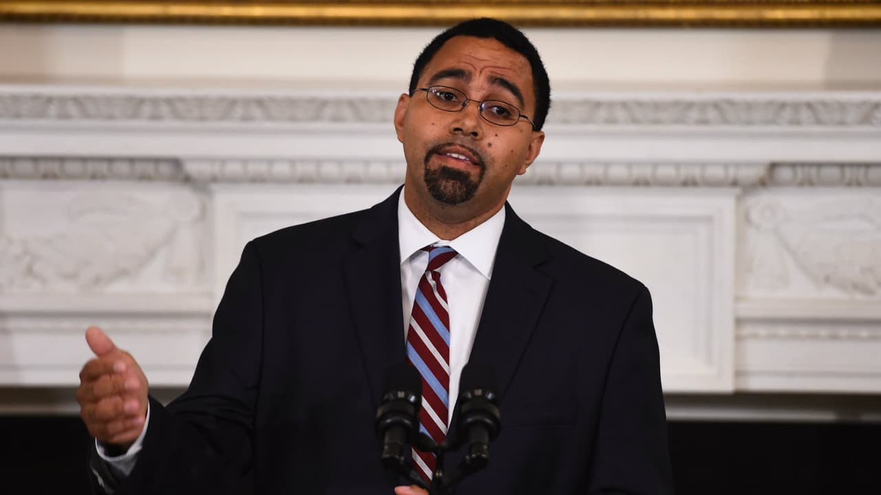 Departamentos de Educación, Vivienda y Transporte coordinan esfuerzos para crear escuelas más diversas en todo el país