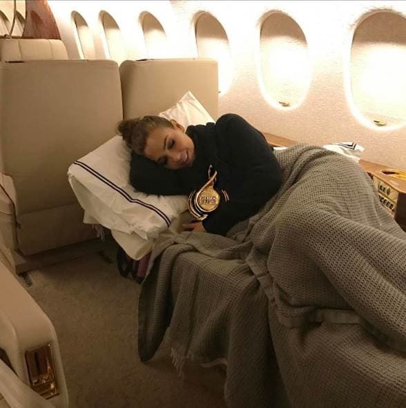 Tal y como lo presmuió en su Instagram cuando volaba de vuelta a casa tras haberse presentado y ganado en los Premios lo Nuestro, en febrero pasado.