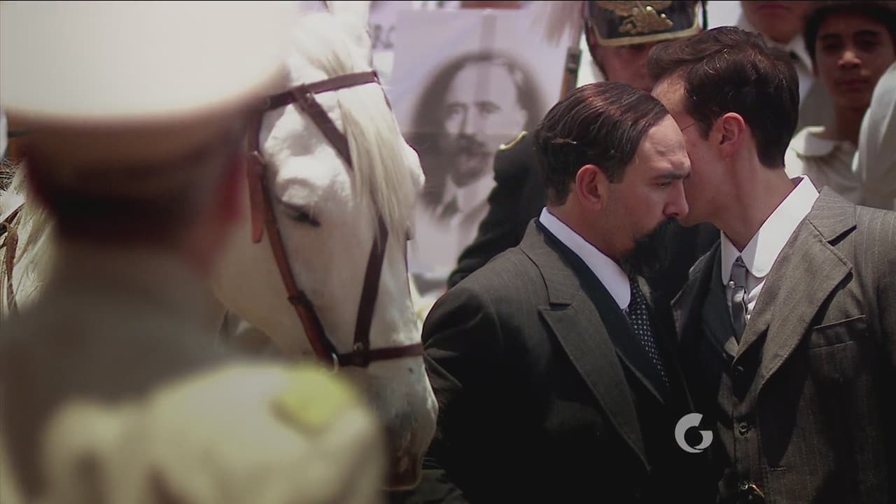 Gustavo I. Madero, su hermano, le dice que no confíe en Huerta, pero Madero no le hace caso.