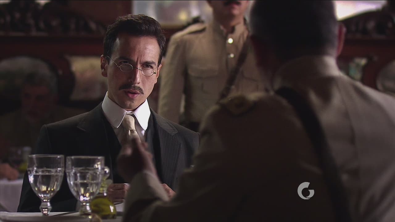 Para no levantar sospchas, Huerta invita a Gustavo a comer para demostrarle que está equivocado en todas las acusaciones que le ha hecho.