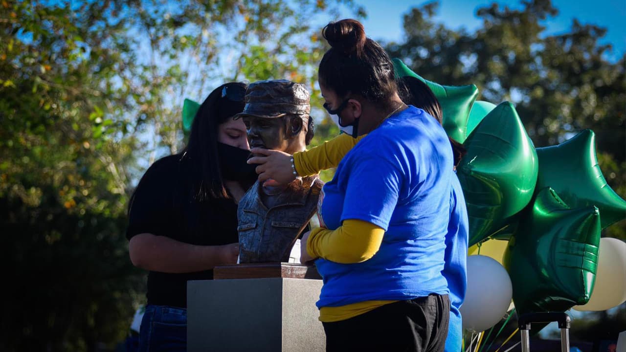 La ley buscaría proteger a los soldados de los abusos sexuales de sus superiores, incidentes parecidos a los que la familia Guillén alega que sufrió la joven nacida en Houston.