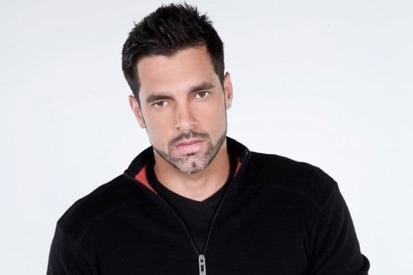 Cristóbal no pudo evitar mostrar su molestia ante la noticia que lo tomó por sorpresa. "Nosotros éramos una pareja muy unida. Cuando empezamos a perder la comunicación pudo haber pasado cualquier cosa: distancia, infidelidades. Si pasó todo esto fue porque el amor que me gritaba a los cuatro vientos no era real", dijo para TVyNovelas Puerto Rico.