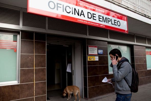 El problema del desempleo en España tuvo un panorama más positivo en mayo al reducirse 0.63%; sin embargo, el número de desempleados no es por demás menor.
