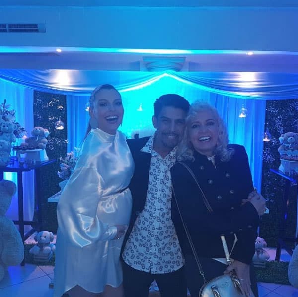 La productora no paró de reír en toda la noche.