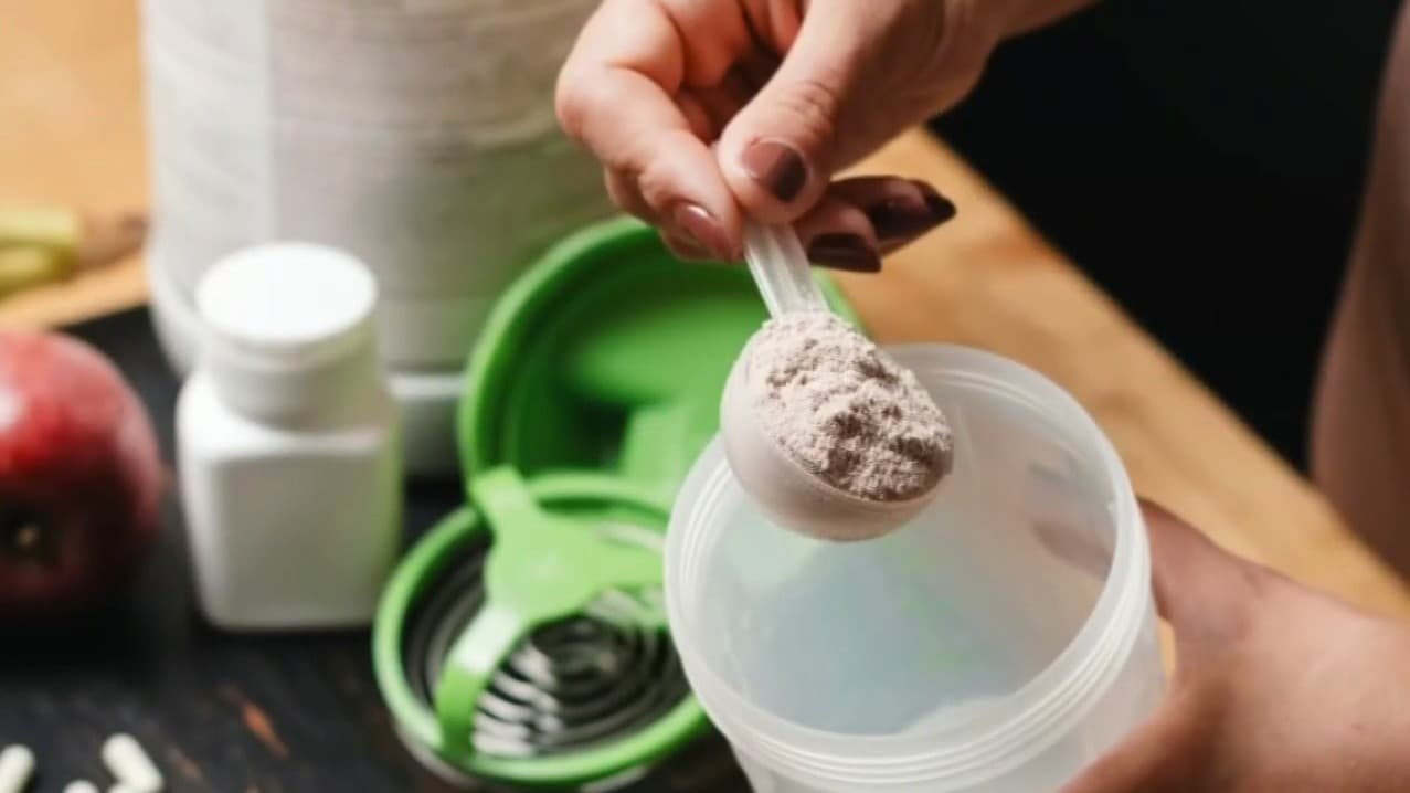 Mitos y verdades sobre la creatina ¿daña riñones, ayuda a la masa muscular?: Especialista explica