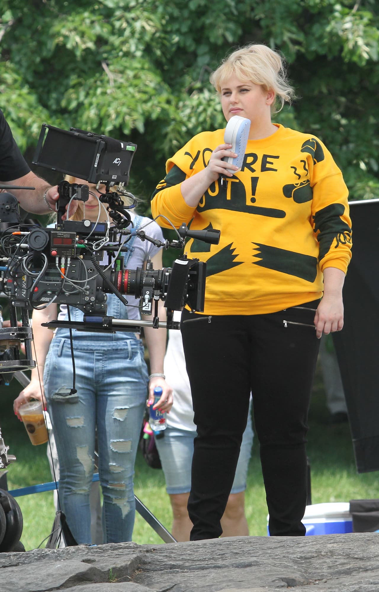 Nada más se quedó mirando desde la lejanía.