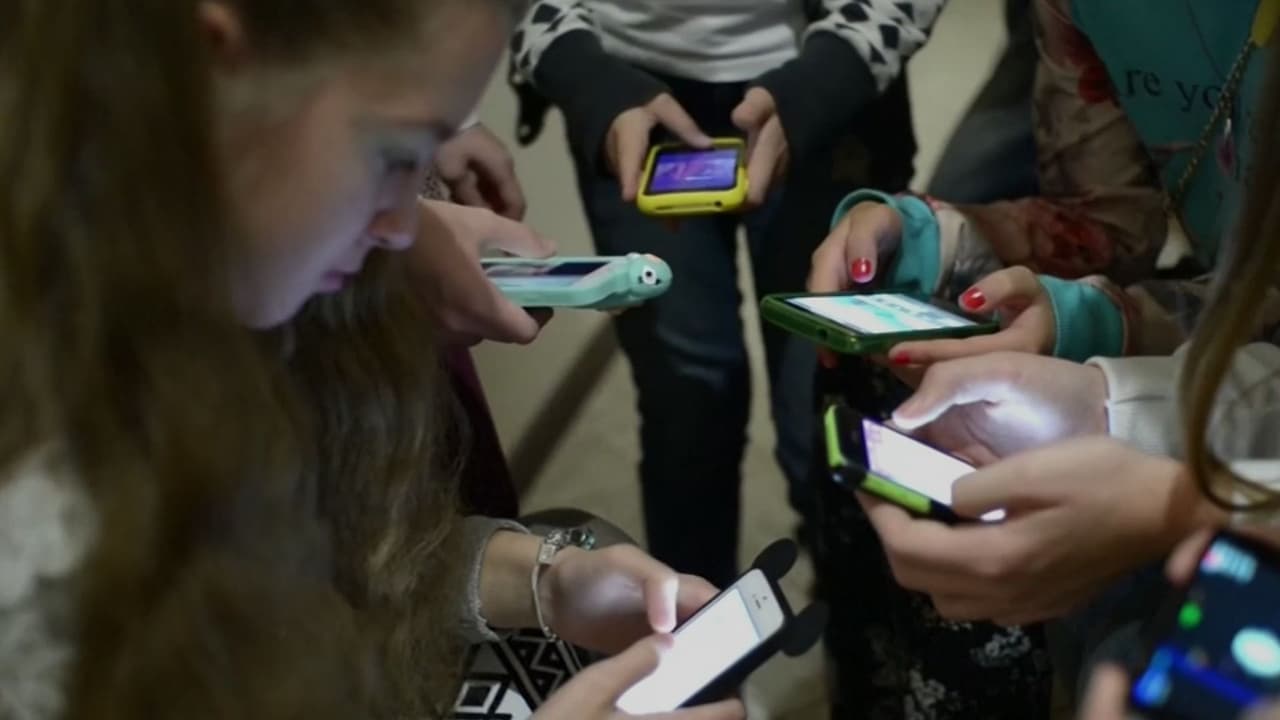 Advierten por chatbots de Inteligencia Artificial que jóvenes confunden con psicólogos