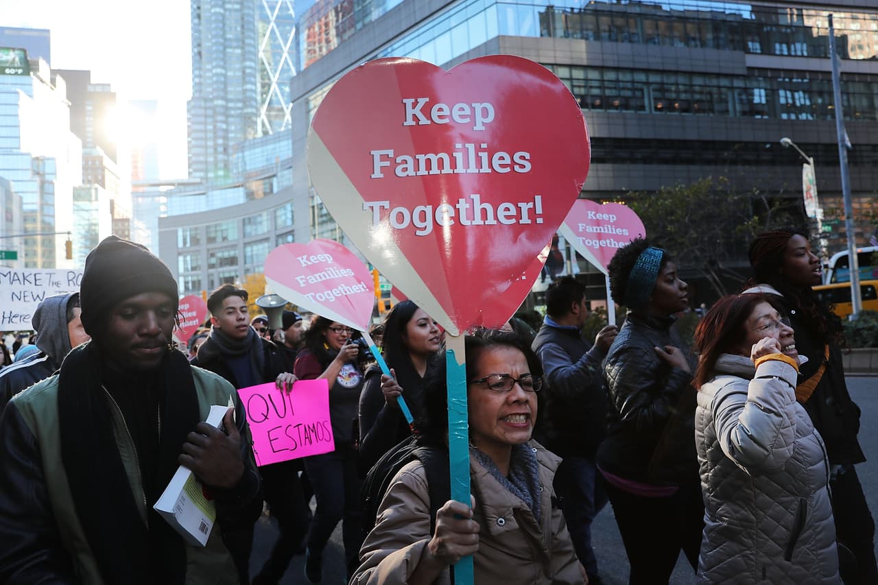 "Mantén las familias unidas".