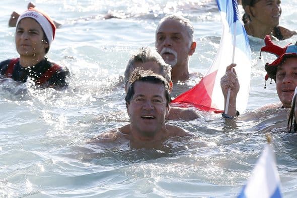 Y se le vio muy contento en la plazas de Niza.