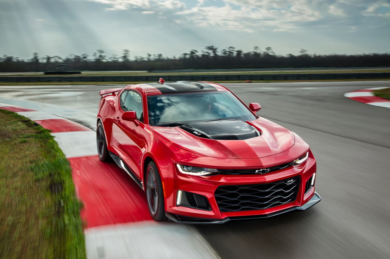 Chevrolet anunció las especificaciones del Camaro ZL1 y puso al mundo de los muscle cars de cabeza