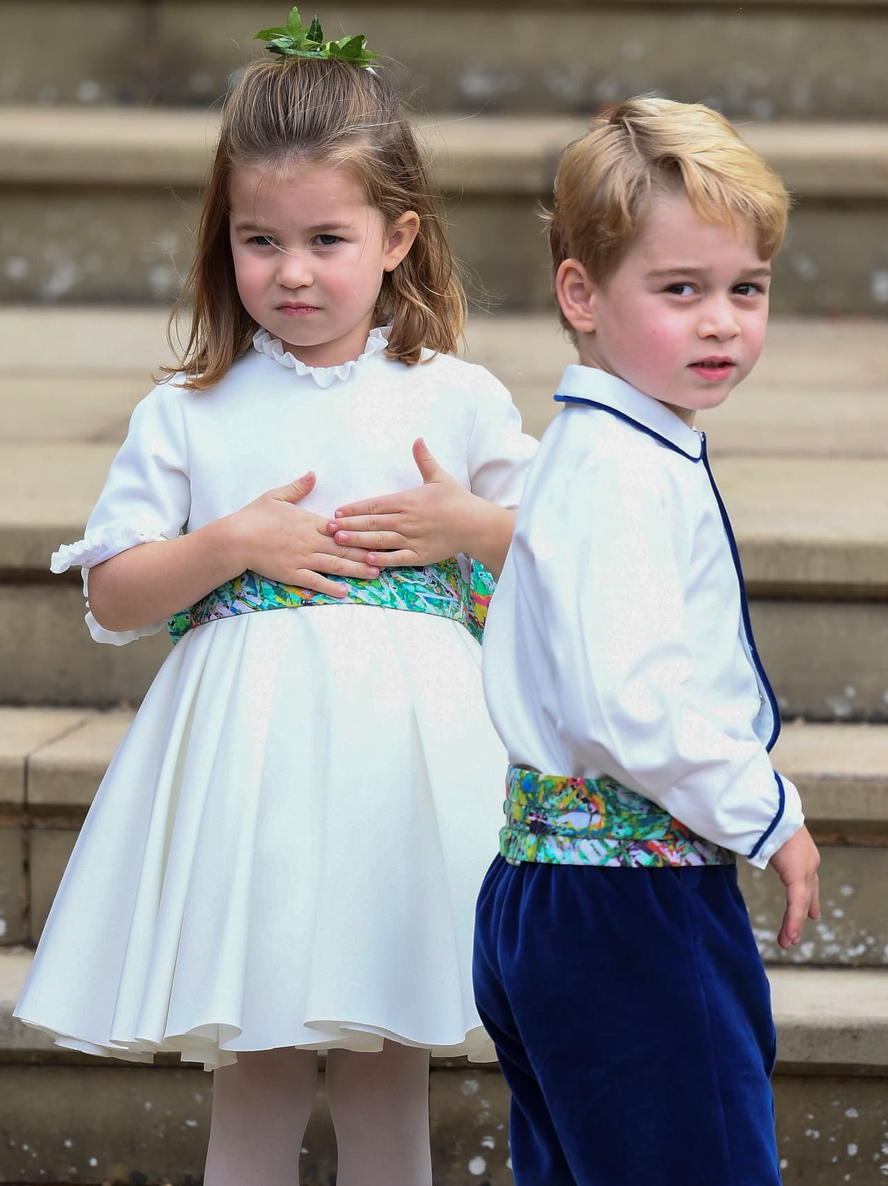 Otra de las medidas de Kate Middleton ha sido evitar las redes sociales para publicar fotos de sus hijos y publicar solo las fotos de sus hijos que ella toma en eventos especiales como cumpleaños, bodas o bautizos. Con esto, establece un acuerdo tácito con los medios para evitar el acoso.
<br>