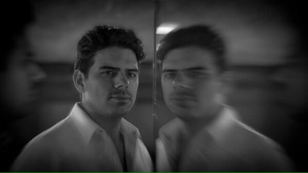 El primer trabajo de
<b>Alejandro</b> en la pantalla grande fue en el 2010, dentro de la cinta 'Silencio en el paraíso', la cual se realizó en Colombia.