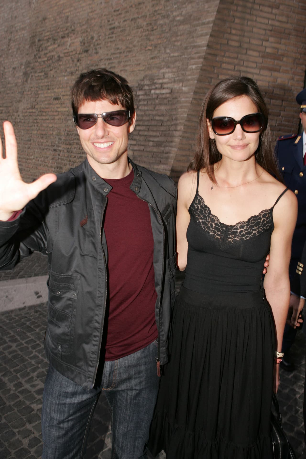 Holmes y Cruise se casaron en el castillo Odescalchi en Bracciano, Italia, en una ceremonia a la que asistieron muchas celebridades.