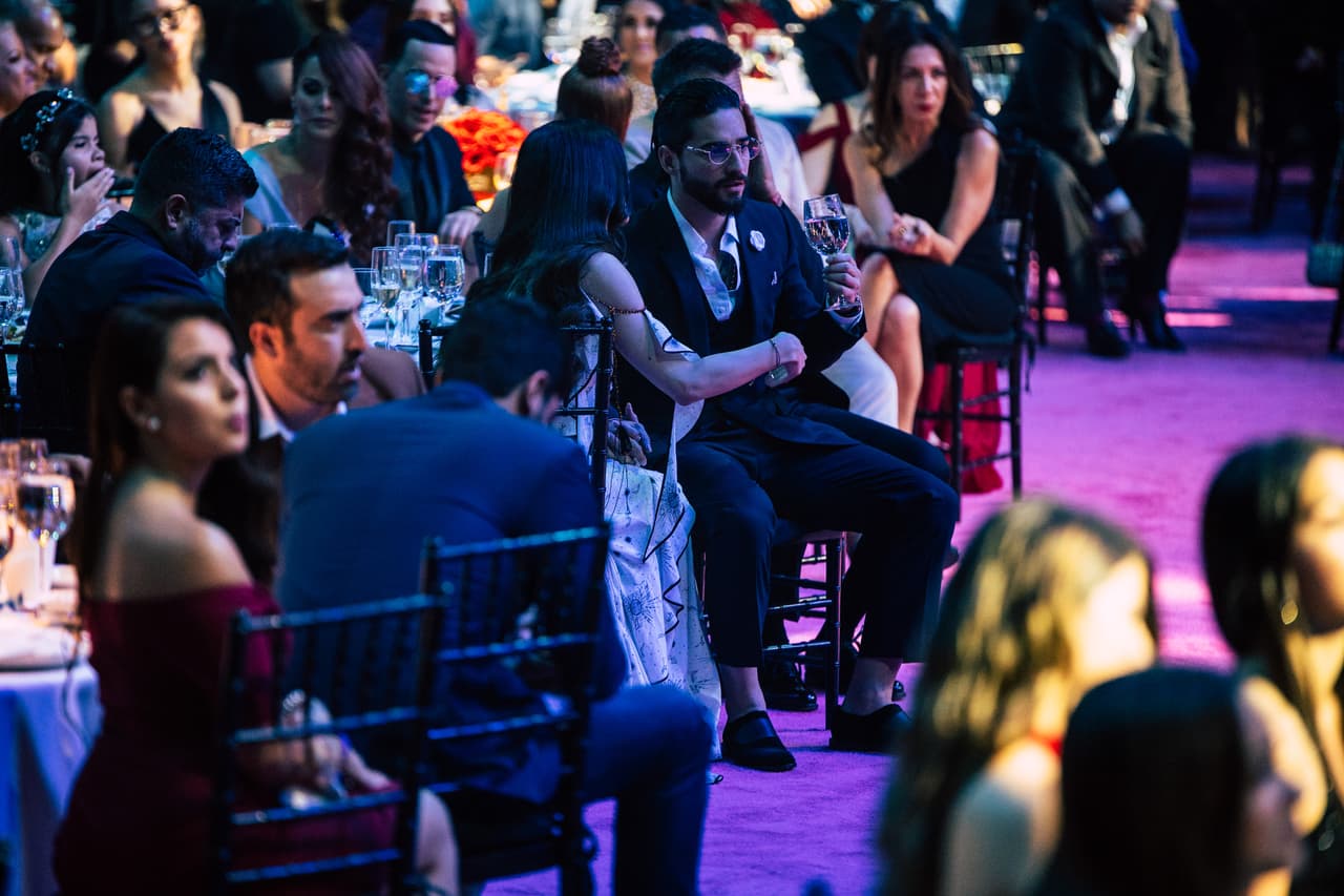 La pareja fue vista caminando por las calles de Portofino en Italia, y días después 
<b><a href="https://www.univision.com/especiales/premio-lo-nuestro/20-fotos-de-maluma-bastante-sexys-fotos">Maluma</a></b> habló por primera vez de su romance con ella. 
<br>