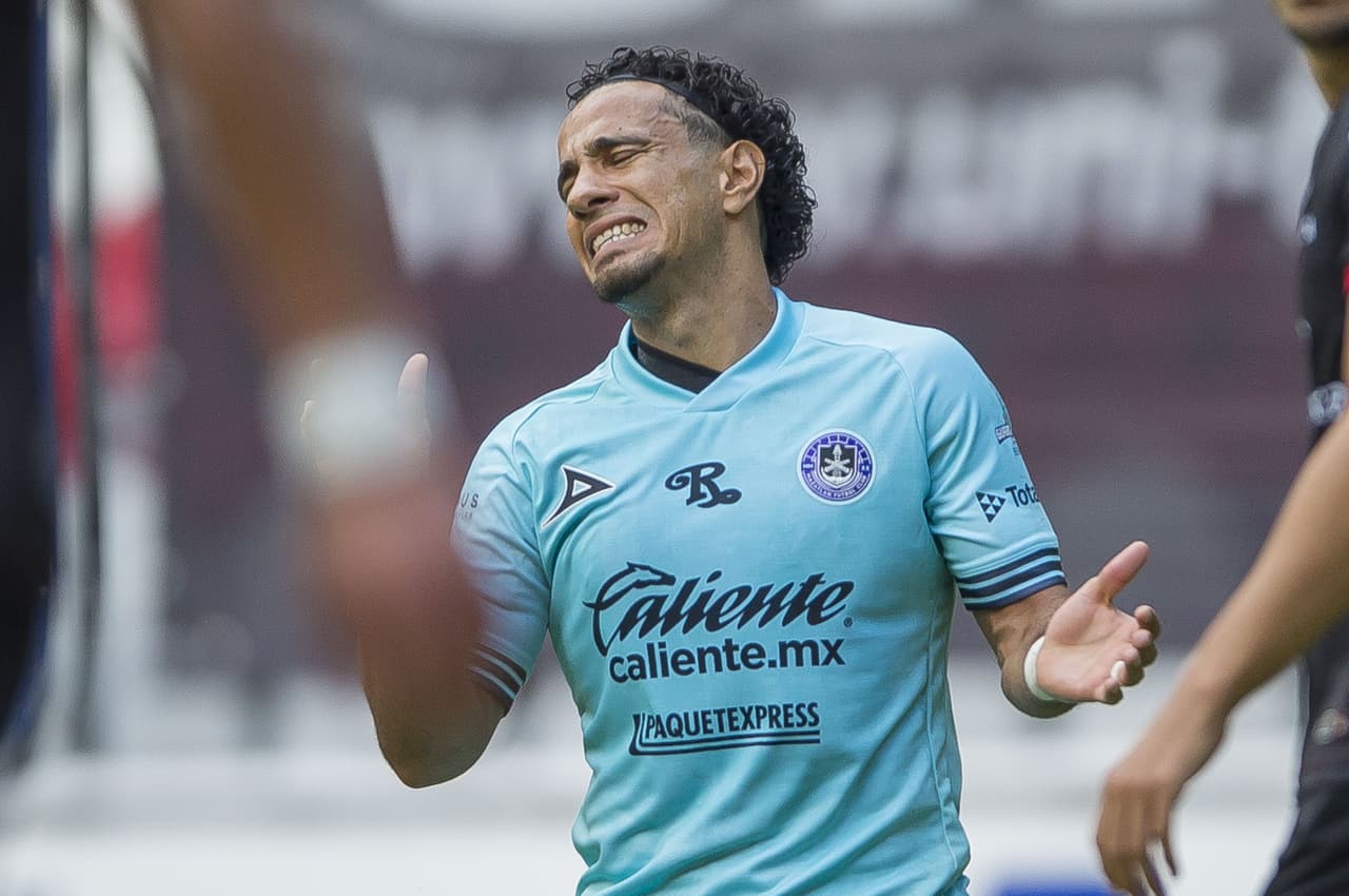 Sanvezzo hacía el segundo para los de Palencia, pero fue anulado por fuera de lugar.