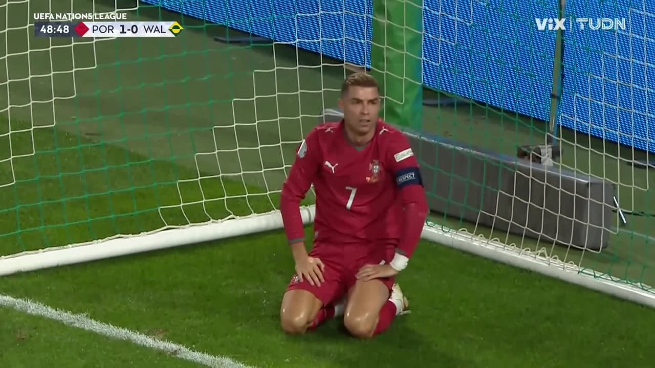 ¿CR7 eres tú? ¡Falla grosera del comandante frente al arco junto a un mal control!