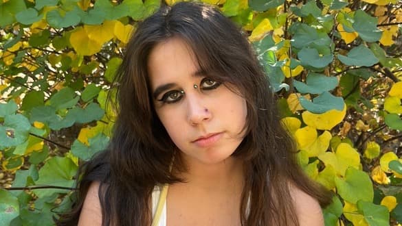 Si tienes videos de cámaras de seguridad u otra información que ayude a resolver la muerte de Jazmin debes de llamar al Departamento de Policía de San Francisco al 415-575-4444..