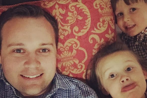 "Lastimé a otros, incluyendo a mi familia y mis amigos. Pero cuando confesé lo que hice a mis padres, tomamos medidas para lidiar con la situación", anota Josh.