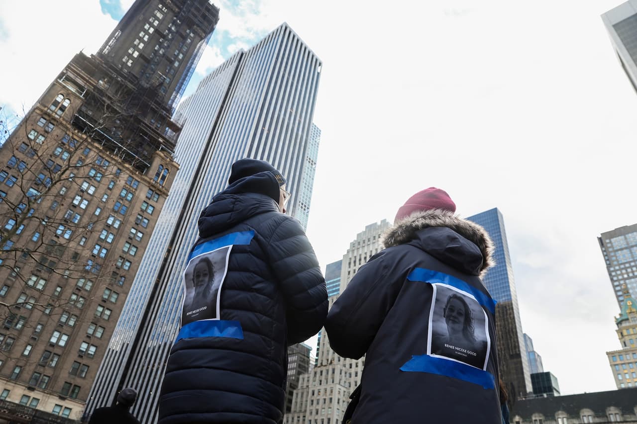 El asesinato de Renee Good ha sido descrito por críticos como un 
<b>uso excesivo de la fuerza y ha intensificado la oposición contra ICE </b>y a las redadas federales, las cuales se han extendido agresivamente por todo el país desde el inicio de la segunda administración de Donald Trump.